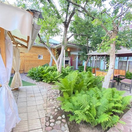 Osobyi Guest House Cholpon-Ata Luaran gambar