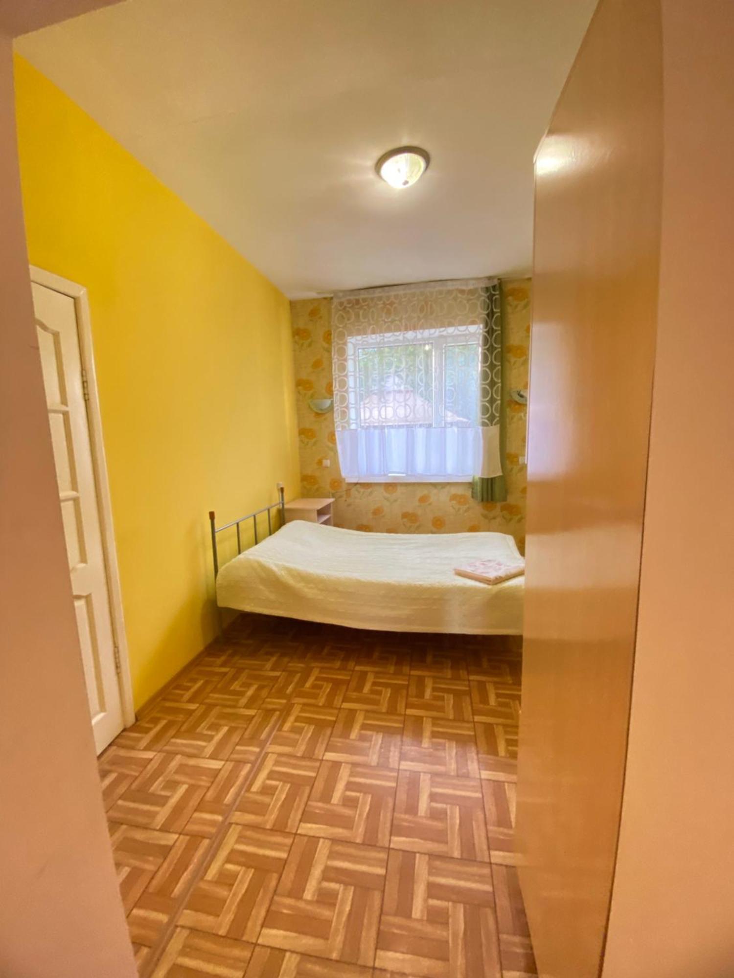 Osobyi Guest House Cholpon-Ata Luaran gambar